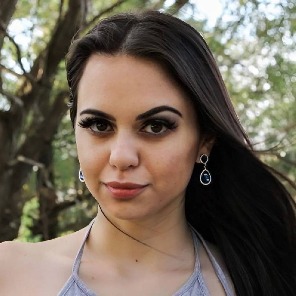 Namiętna Szuka Pana Na Teraz